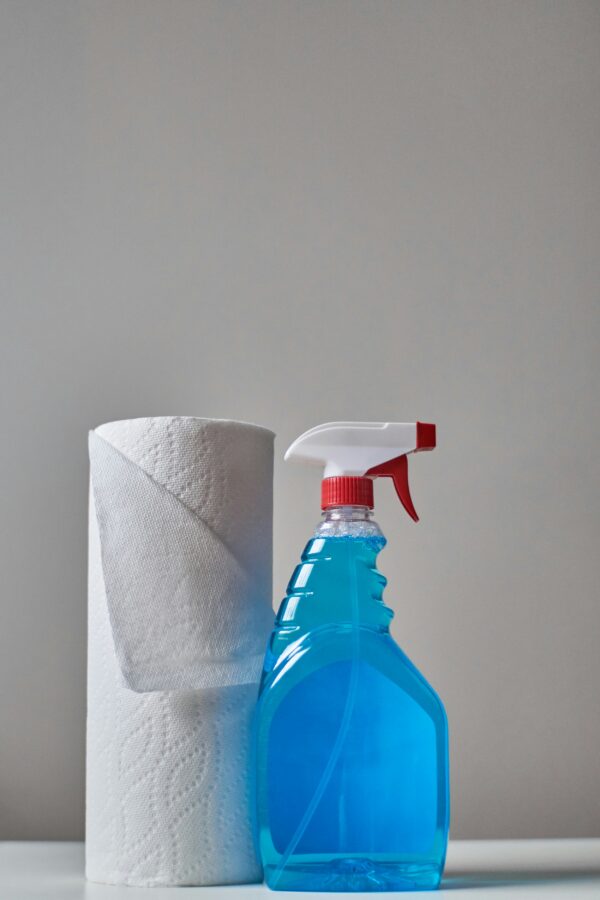 Mirror cleaner with tissu
