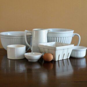 White ceramic mixing bowl set